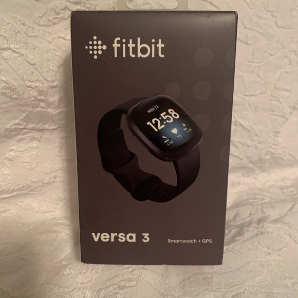 Black Versa 3 Smartwatch with GPS - Picture 2 of 7